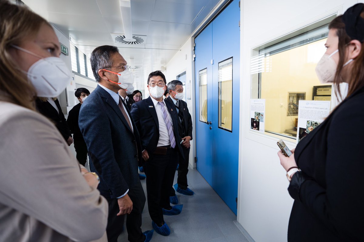 CEITEC_Brno's tweet photo. It was a great honor to host a meeting of Taiwanese experts at @CEITEC_Brno @VUTvBrne last week 🇹🇼🤝🇨🇿 

Programme included not only the introducing of regional innovation ecosystem or roundtable discussions, but also the commented tour of #CEITECNano Research Infrastructure 🔬 https://t.co/BJBJm8JPx1