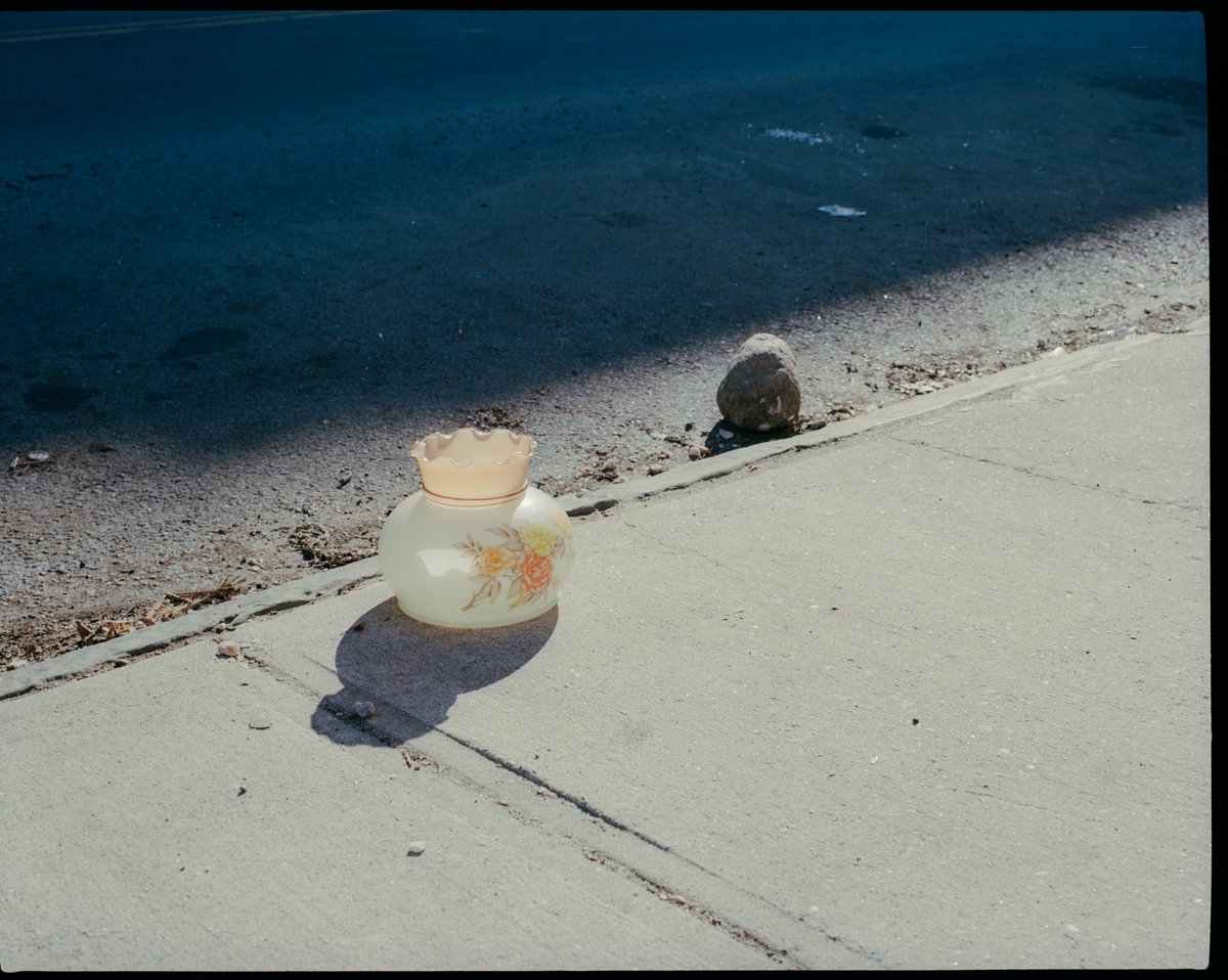 teddyfitzhugh's tweet photo. Found Street Sculpture, 2021 #streetphotography https://t.co/TQuhMDM9un