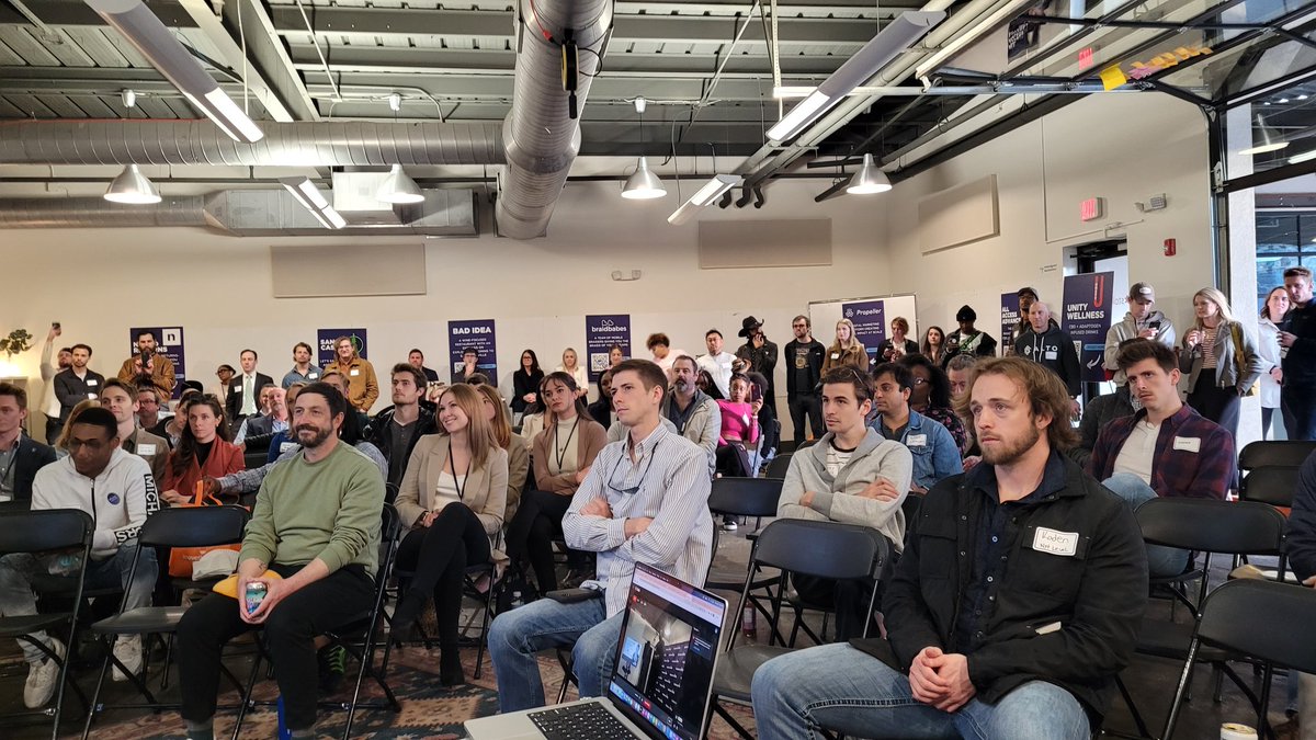 Wefunder's tweet image. Go @readezell and the Nashville community!