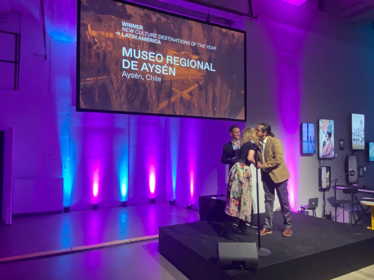 jubrodsky's tweet photo. Orgullosa del Museo Regional de Aysén, elegido el mejor destino cultural emergente del mundo en Berlín. Es también un premio a la labor de sus trabajadores y trabajadoras por preservar y poner en valor el legado histórico y patrimonial de la zona, de gran impacto en la comunidad https://t.co/vlblXslTln