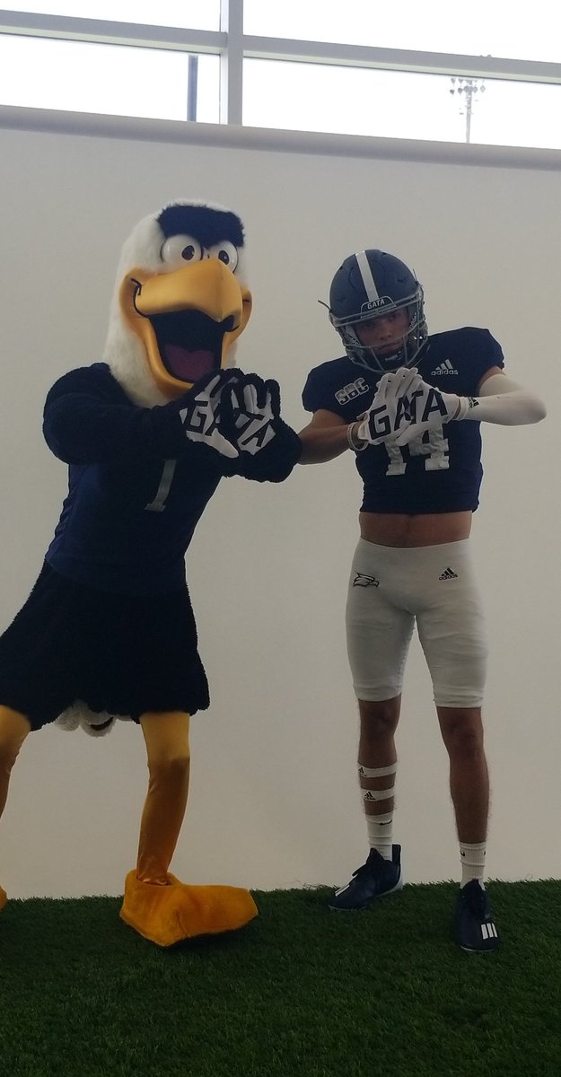 Had an Awesome time at Ga Southern today! Awesome facilities and campus! Really enjoyed it!!Thanks for the invite!  #GATA  <a href="/GSAthletics_FB/">Georgia Southern Football</a> <a href="/TurnerWest/">Turner_west</a> <a href="/GSAthletics/">Georgia Southern Athletics</a> <a href="/CoachSchor/">Bryan Schor</a> <a href="/ToombsFootball1/">Toombs Football</a> <a href="/toombsdog/">Bulldog</a> @BryanEllisGS