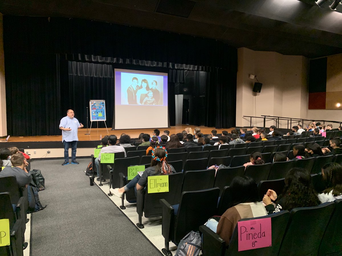 Library_Krueger's tweet photo. We had a fabulous day with visiting author @JamesPonti! He shared a great story about being a reluctant reader &amp; some great writing tips with our Falcons! I even got a sneak read of City Spies #4!!!! #kmslib #theFalconWay https://t.co/JqzsJSizHl