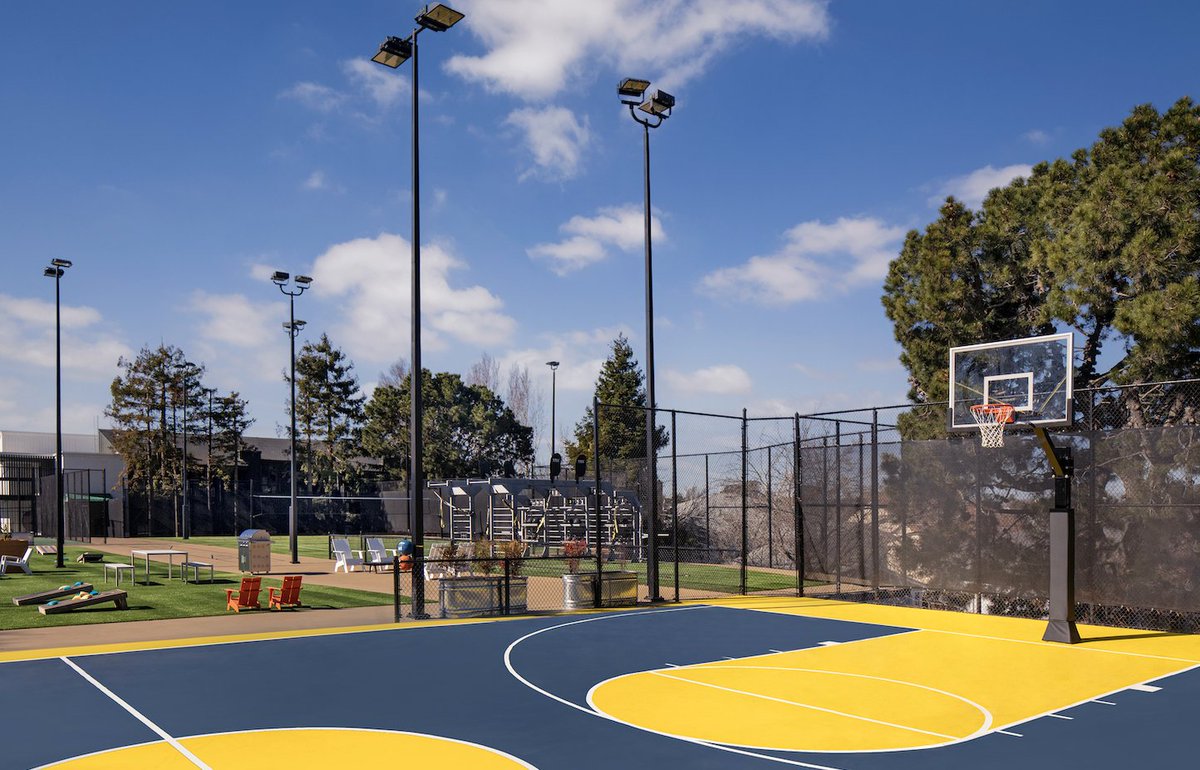 South Shore Apartments tweet media