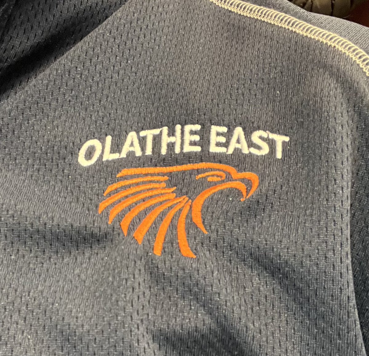 MCJohnson1970's tweet photo. We love @OlatheEastHawks
Repp’n @HawkNationOE tonight at the @olatheschools board meeting! #OPSMomentsThatMatter https://t.co/NWHXEx668A