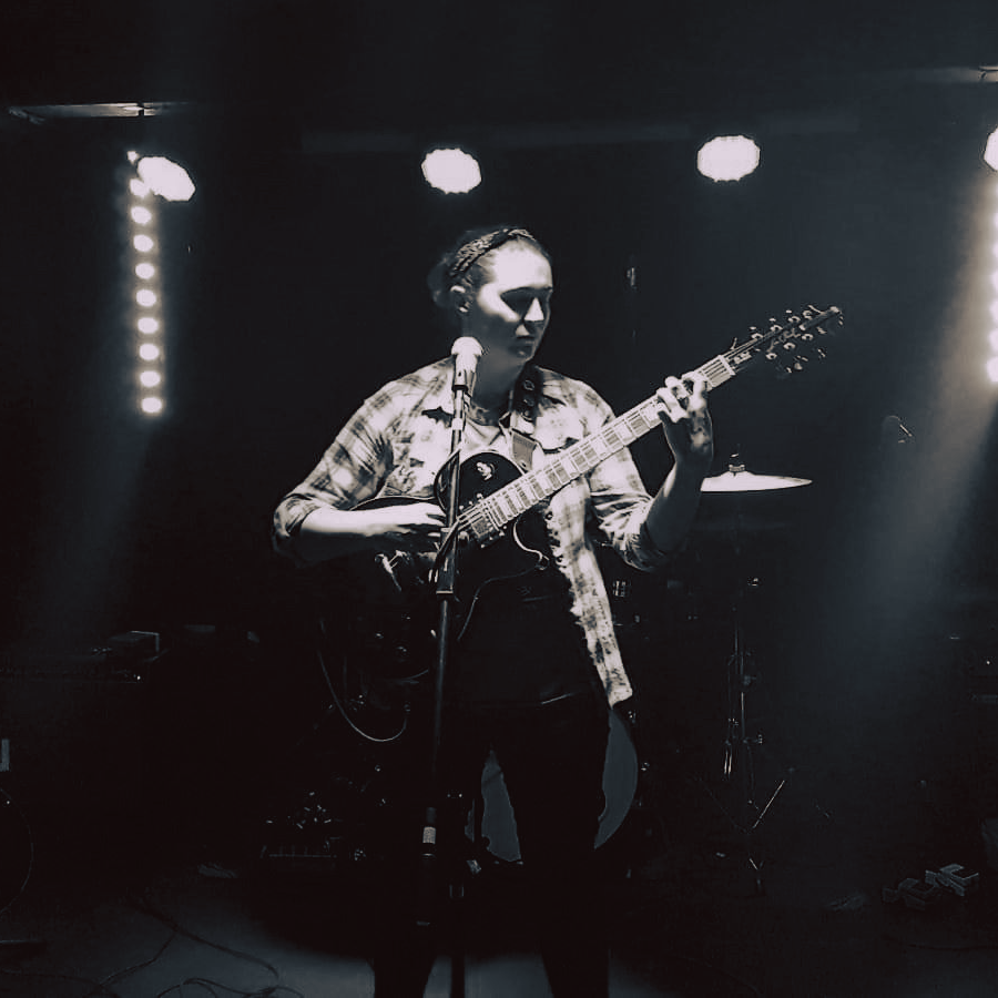 been a busy 🐝 in the background doing soundie stuff but looking forward to some studio time <a href="/MorsecodeMGMT/">Morsecode Management</a> soon so I can loosen that hat + collab with the awesome <a href="/ToatieMadeIt/">Toatie</a> 🎸🤙