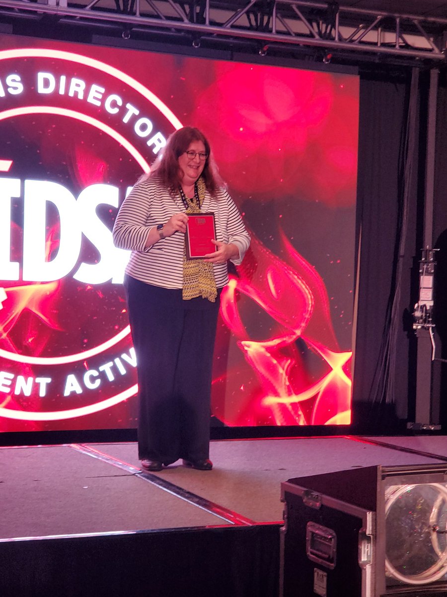 AbirOthman's tweet photo. Congrats to @marybethmcc19 on the @IDSA_activities 
Educational Leadership Award 2022! Amazing leader @AndrewHS_d230! Super proud!
#BringBacktheThunder https://t.co/9aBJY6LOsV