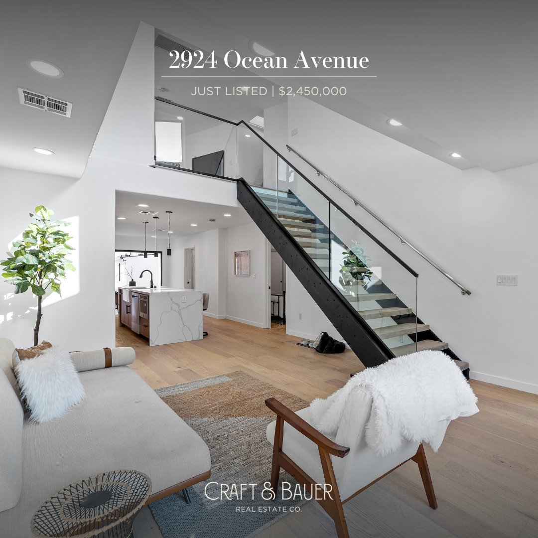 CraftAndBauer's tweet photo. 6 blocks to the beach in one of #Venice's best nooks, this lovingly remodeled home is breezy, filled with character, and sweet Southern California🌞. Your dreamy beach life awaits. Come and make an offer🏖️ .

#Listed by Jonathan Higgins · Asking $2,450,000
https://t.co/HcgGJx6CJd https://t.co/qFF2GRknvW