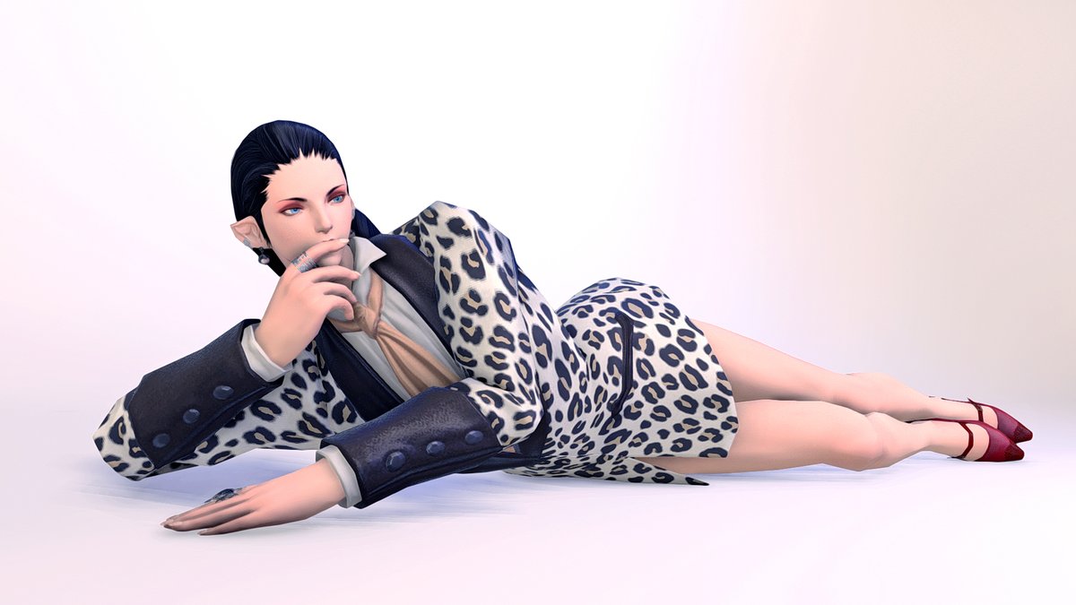 ChanweiFFXIV's tweet photo. Fierce as a Leopard. #FFXIV #elezen #versace https://t.co/Jc2moinSmy