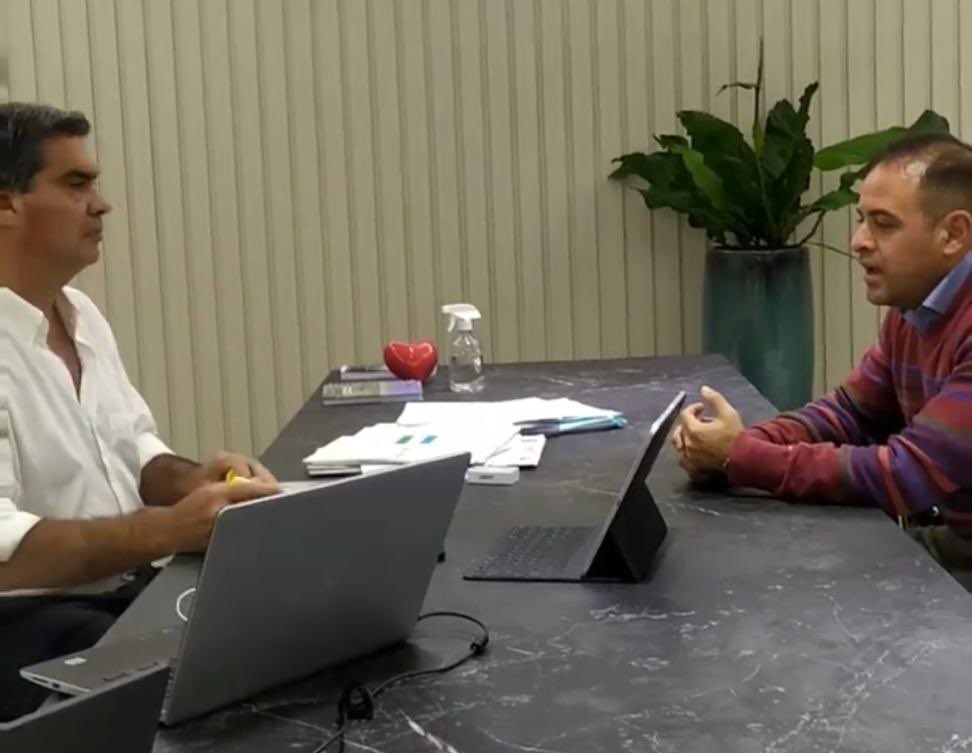 Fui recibido por el Gobernador de la Provincia <a href="/jmcapitanich/">Jorge Capitanich</a> avanzamos en una agenda en común de trabajo que continúe manteniendo a Colonia Elisa en una senda del desarrollo y crecimiento. Los temas abordados fueron.
Abro hilo 👇🏽