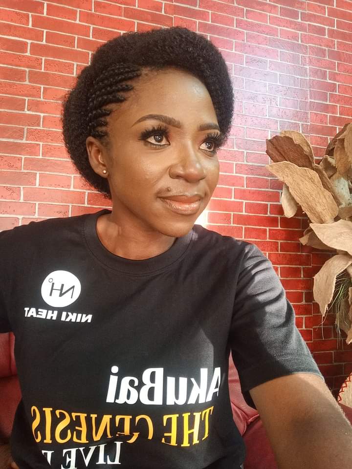 akubaiofficial's tweet photo. The LORD is my strength and my shield; my heart trusts in him, and he helps me. My heart leaps for joy, and with my song I praise him. psalm 28:7
#Dieu-te-voit #AkuBai #NikiHeat https://t.co/53DuagxIEl