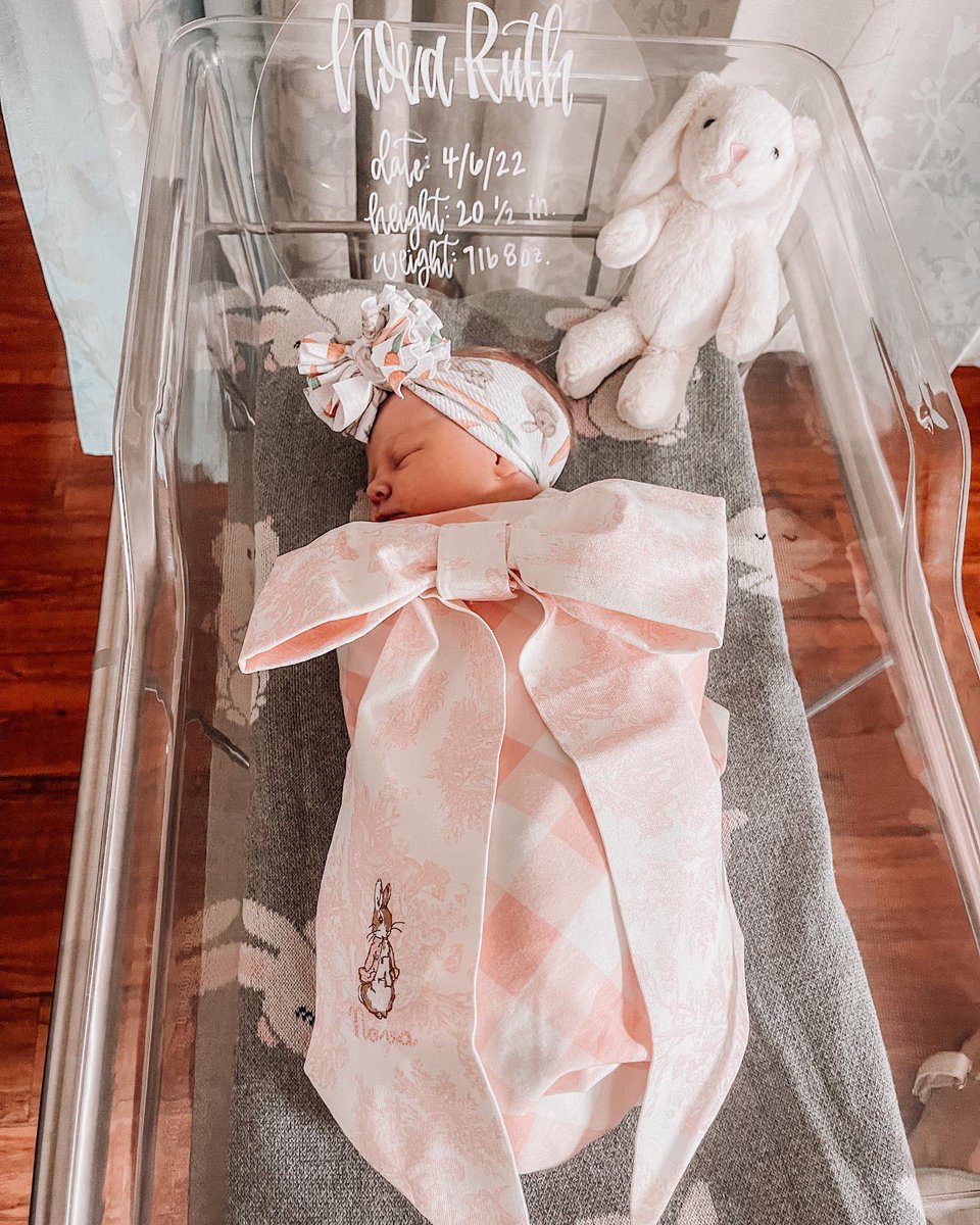 ladybroncotrac1's tweet photo. Nova Ruth Sullivan
Born at 5:20 pm on 4/6/22
7lb 8oz, 20.5 inches long 
💗 https://t.co/aERf6yY3Yh