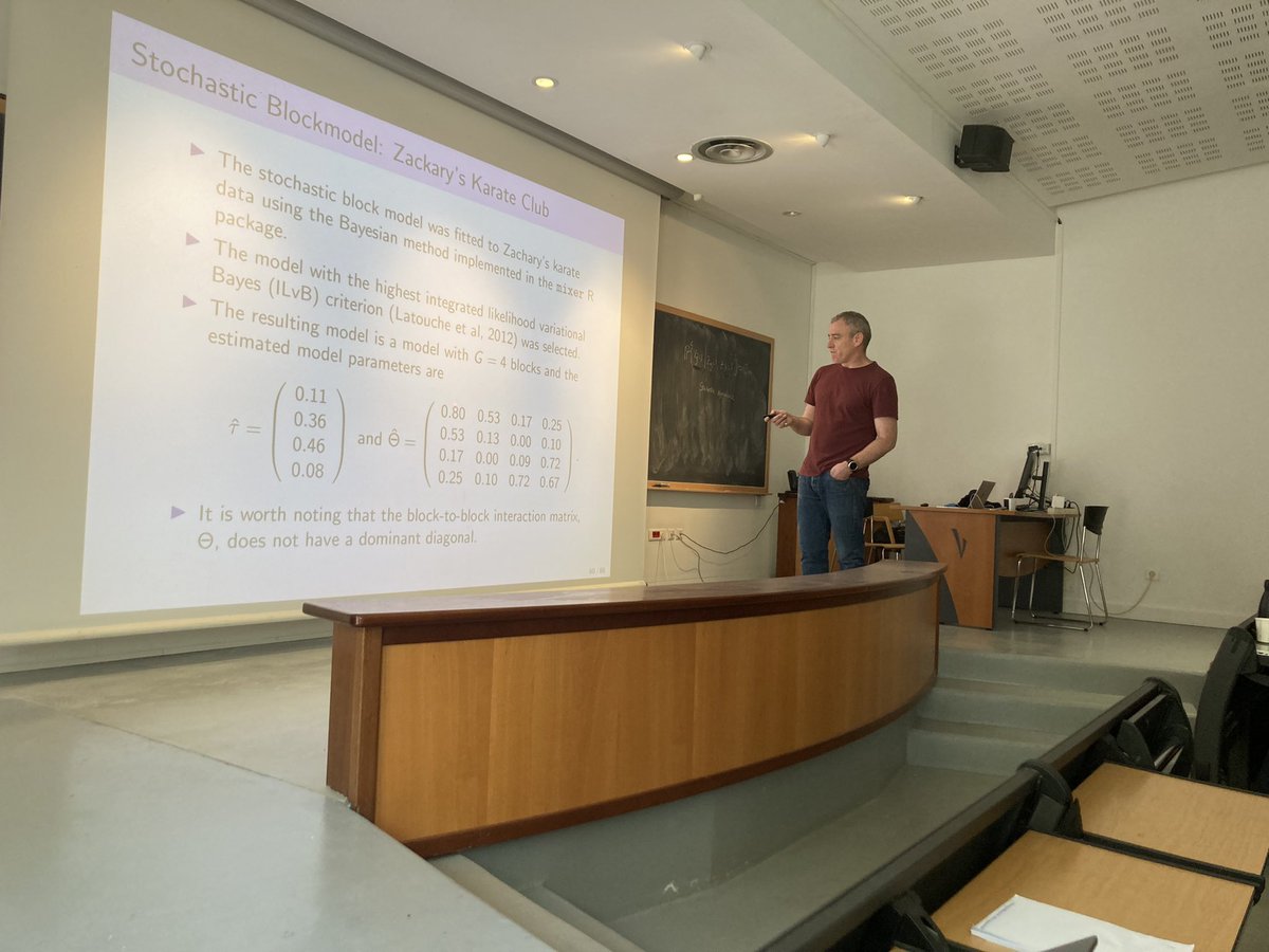 pamattei's tweet photo. Day 4 of @StatFr’s #Statlearn2022 was a nice sunny day of lectures by @tbmurphy on statistical models for graphs, from Erdös-Renyi to stochastic block models. https://t.co/lsOJXFo0Fv