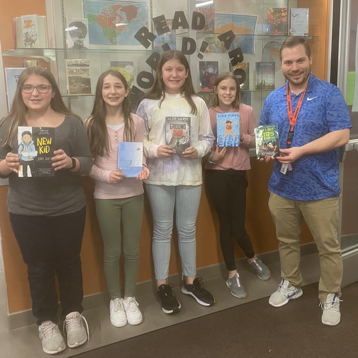 PennyFeeney's tweet photo. Congrats to our returning champs the Bookworms: Chapter 2!! They got every question right! Off to the regionals!! @OnondagaCC @OnondagaM #justkeepreading https://t.co/X00rXhAHyB