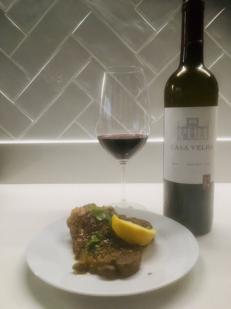 Getting into the spirit. Week One of Online Portugal so sardines, black olives and piri piri paired with #Vinho Verde and pork marinated in white wine, lemon juice and cumin to match the #Douro A little bit of #Portugal sunshine on a grey evening. Saúde <a href="/candkwines/">Carruthers & Kent</a> <a href="/MartaVineLtd/">Marta Vine</a>