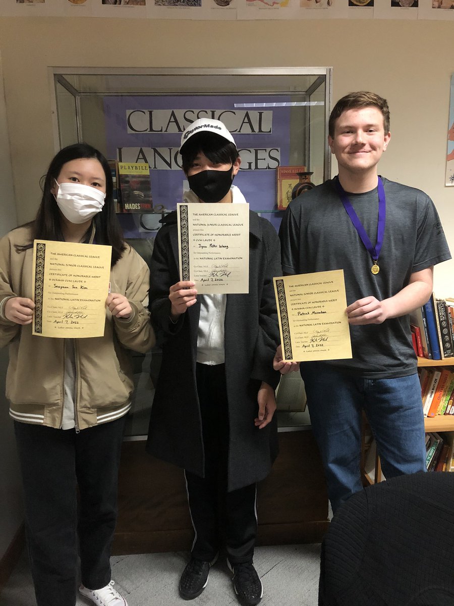 CushingLanguage's tweet photo. In Latin 2, Matt Haigh held down the fort with a Gold Summa Cum Laude! And finally, in Latin 3, Patrick Monahan and Sue Kim earned Gold Summa Cum Laude and Peter Wang earned Cum Laude! #NLE #CushingLatin #awardwinners #RollPens #PoweredByPeople @CushingLanguage @CushingAcademy https://t.co/qX7J2YbIjk