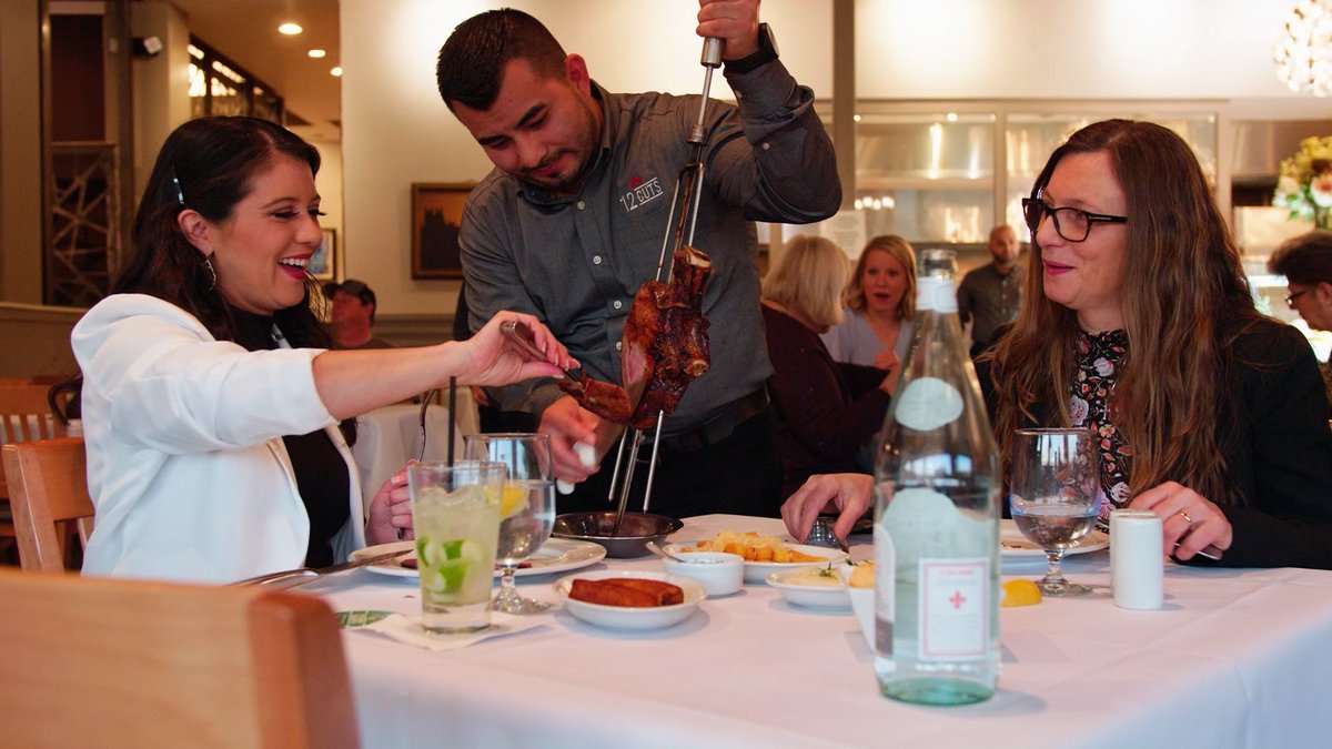 YOLO_TX's tweet photo. With 12 different cuts of prime meat, guests are invited to sit back and feast at @12CutsSteak. 

#12Cuts is a true churrascaria that offers traditionally cooked meats, an organic salad bar &amp; specialty cocktails with a unique Brazilian twist. 

WATCH HERE:
https://t.co/TSDQObAjR2 https://t.co/WDohMgfdJc