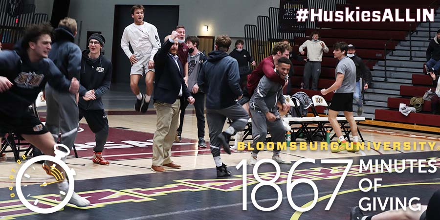 GoBUHuskies's tweet photo. Stand up and Howl! The team that receives the most alumni gifts from 4 to 5pm will win an additional $500. #HuskiesALLIN for Wrestling and all of our teams here at BU! 

Your support of our student-athletes today will make a lasting impact! 

DONATE: https://t.co/nJWaWMghyi https://t.co/OZLVxrmjtW