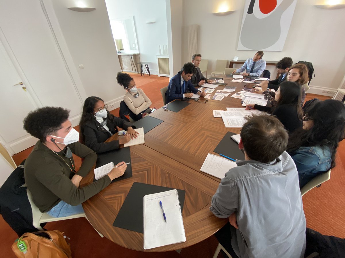 A última agenda da Caravana pela Ecología Integral foi em Paris com a representação do governo francês na OCDE.

Sobre o Brasil, <a href="/JusticaTrilhos/">Justiça nos Trilhos</a> e apresentou os retrocessos nas leis ambientais brasileiras, com denúncia do Projeto de Lei 191 sobre mineração em terras indígenas.