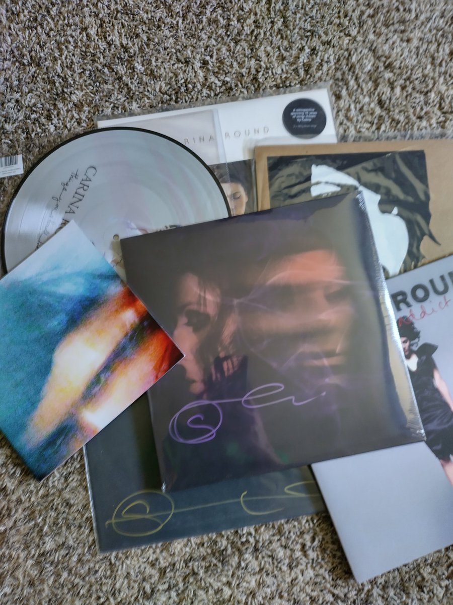 rsmith231975's tweet photo. I want to spin it yet I don't want to open it. Decisions decisions. #64 @carinaround https://t.co/SrSnH1BBkJ
