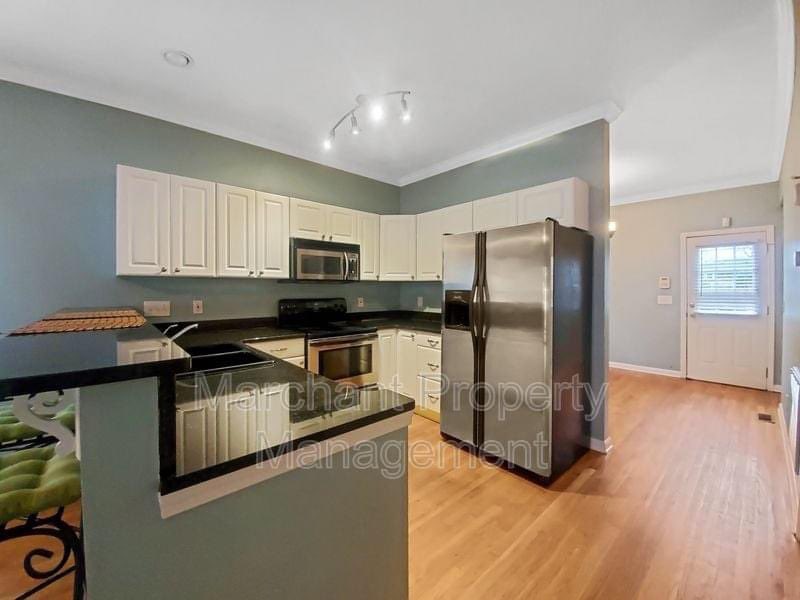 MarchantPM's tweet photo. 403A West Faris Road Greenville SC 29605
https://t.co/cnP4xqOWbb
Visit our ^^^website for more info!
#PropertyManagement #GreenvilleSC #GreenvilleRentals #GreenvillePropertyManagement #AugustaRoad #yeahTHATgreenville #GreenvilleForRent #RentalHomes https://t.co/TpoIxgaJGD