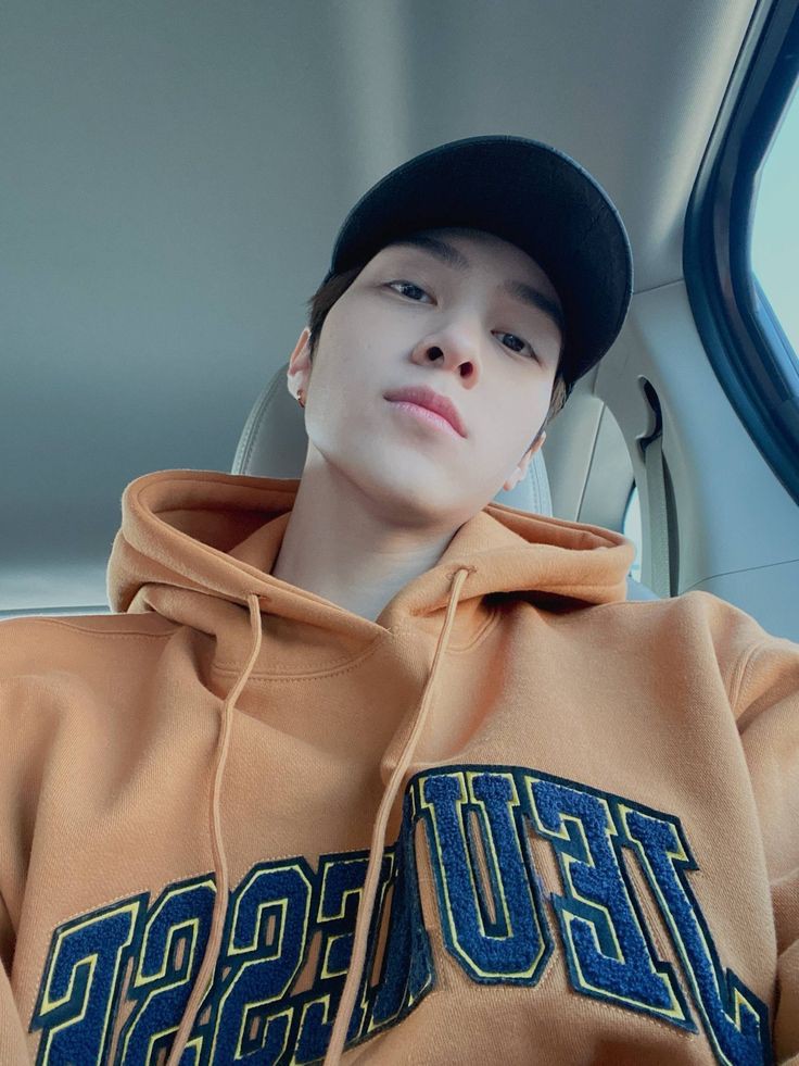 taestronomy's tweet photo. holi gente, busco Mutis nctzen:) soy ot23 y mis bias son jaehyun, Jeno, Johnny, Haechan, Kun y Hendery, den rt para hacer amigos https://t.co/uCQasXe2Tn