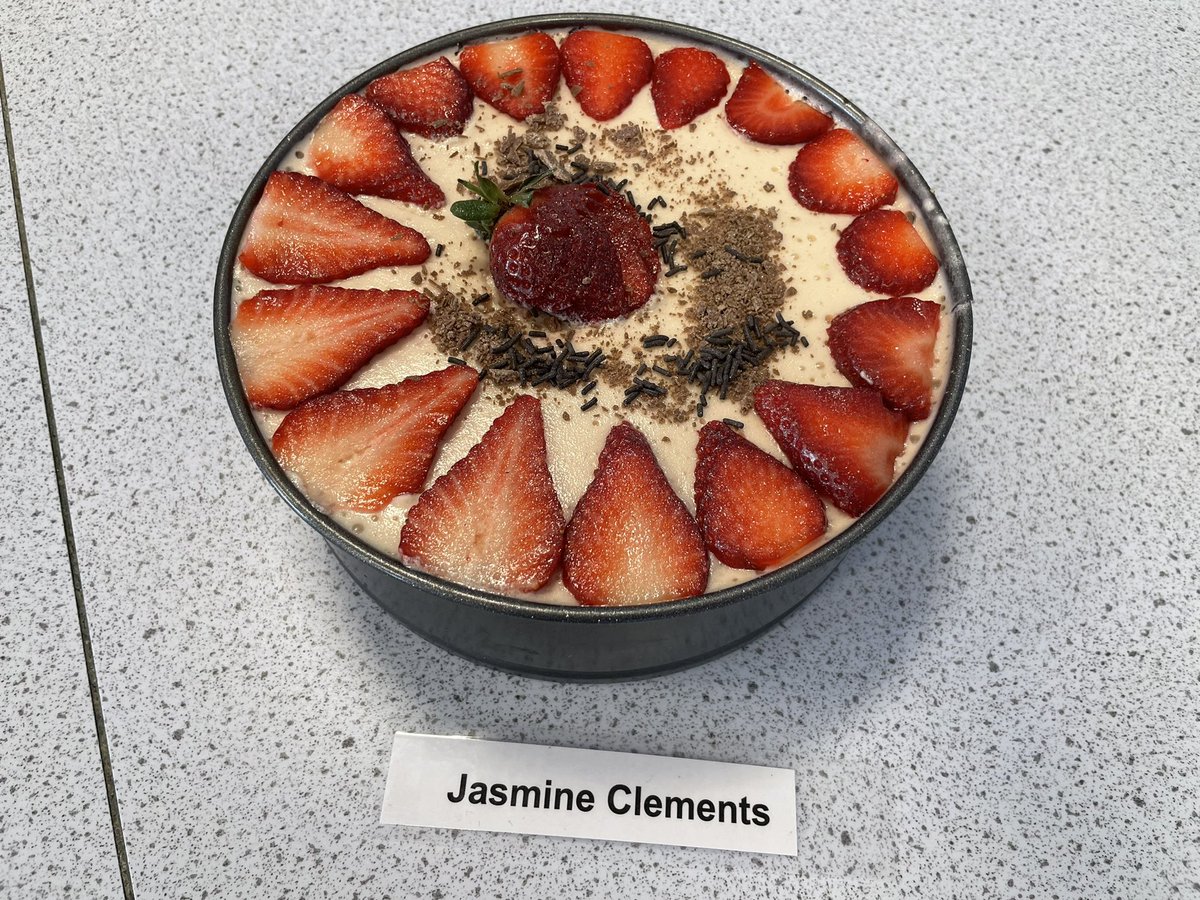 12ETHDNA's tweet photo. Sensational strawberry cheesecakes, set and decorated beautifully by Yr10 @nieperacademy food students. I hope they tasted as delicious as they looked! 🍓🧀🍰 https://t.co/CziV5zwNTL