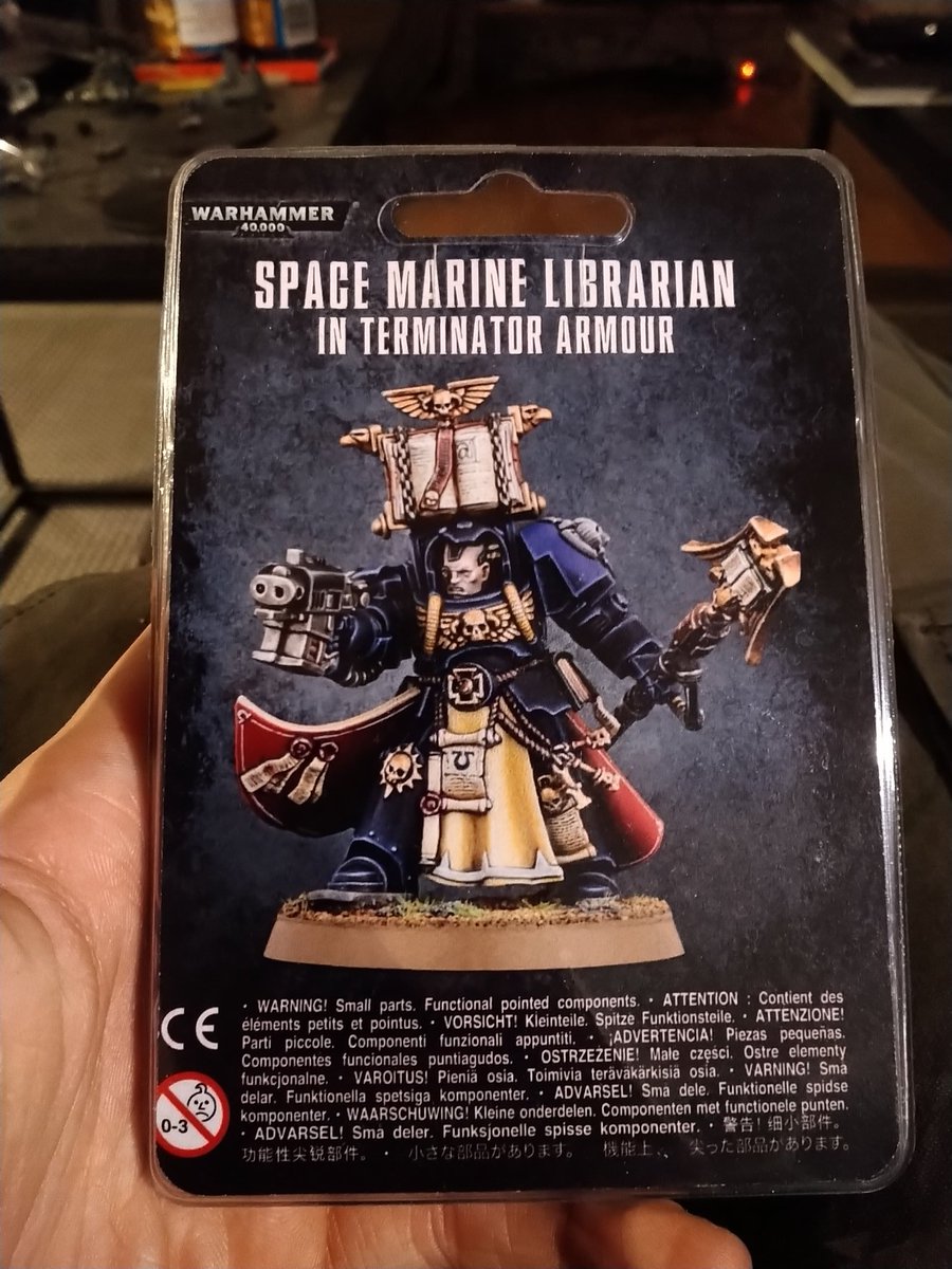 WarpEmu's tweet photo. Having a hard time getting into the mood, doesn't help when one's only brush is dead! Did get stuff arrived, so going to work on that! A librarian for my chapter to a new crusade army! #warhammer40k #Warhamfam #Darkangels #SuccessorChapter #Duskguard. https://t.co/TEBxHI707q