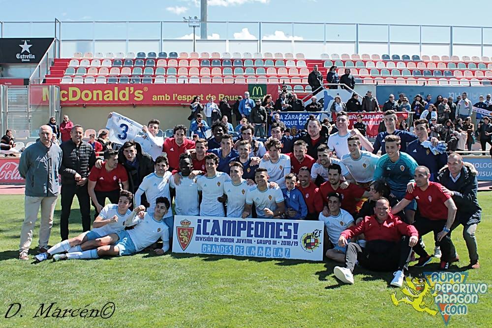 aupazaragoza_AZ's tweet photo. Hoy se cumplen 3 años que el @RZcantera se proclamaba campeón de su grupo de #DHJ ganando 1-2 en Reus con goles de @rodriival7 y @mpg21_ 
📸 @dani_peterpan https://t.co/QaUMnjqcGm