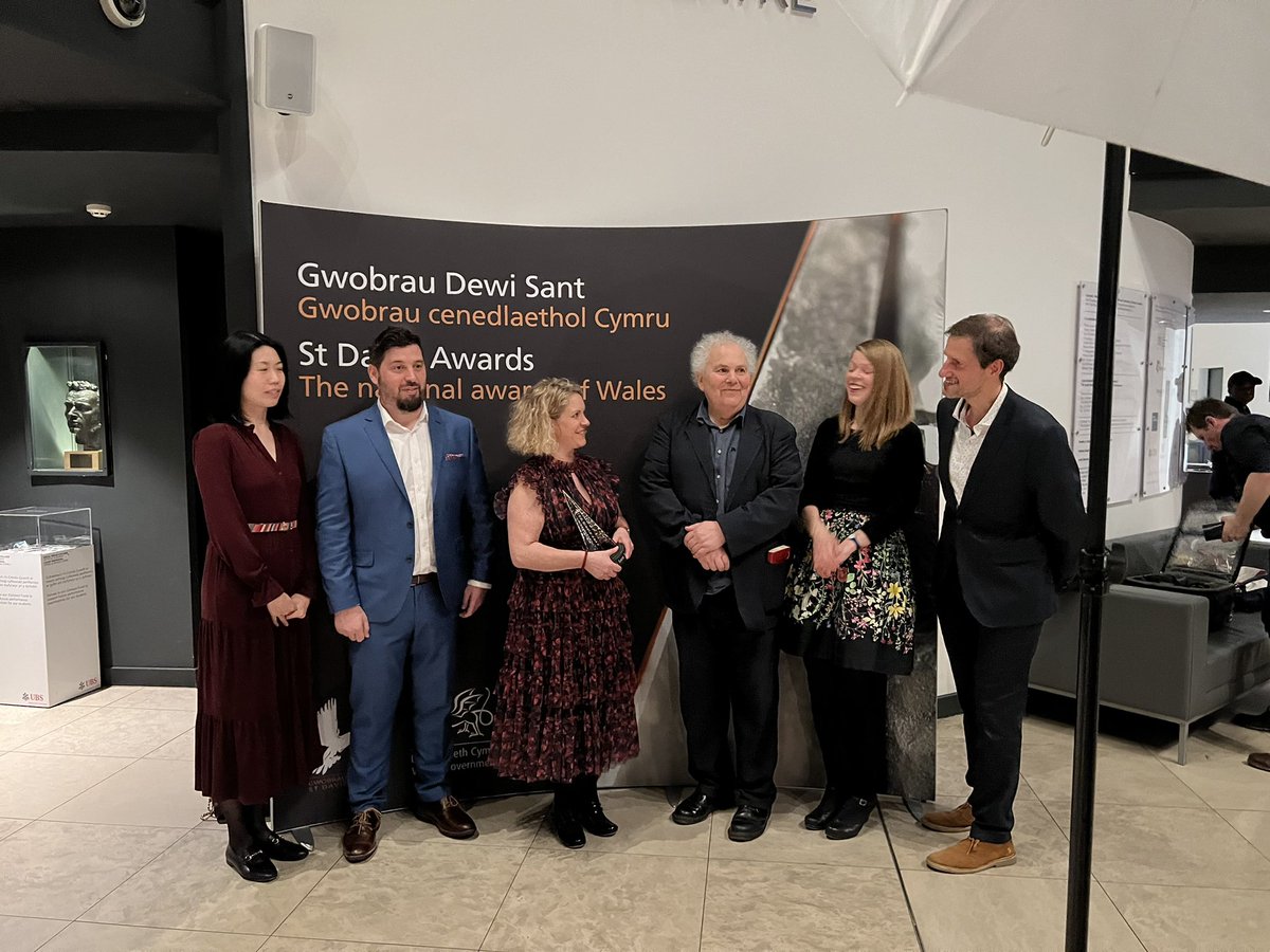 Honoured to join my colleagues from the <a href="/WSofArchi/">Welsh School of Architecture</a> Low Carbon Built Environment research team this evening at the St David Awards where they won in the Environment category.
