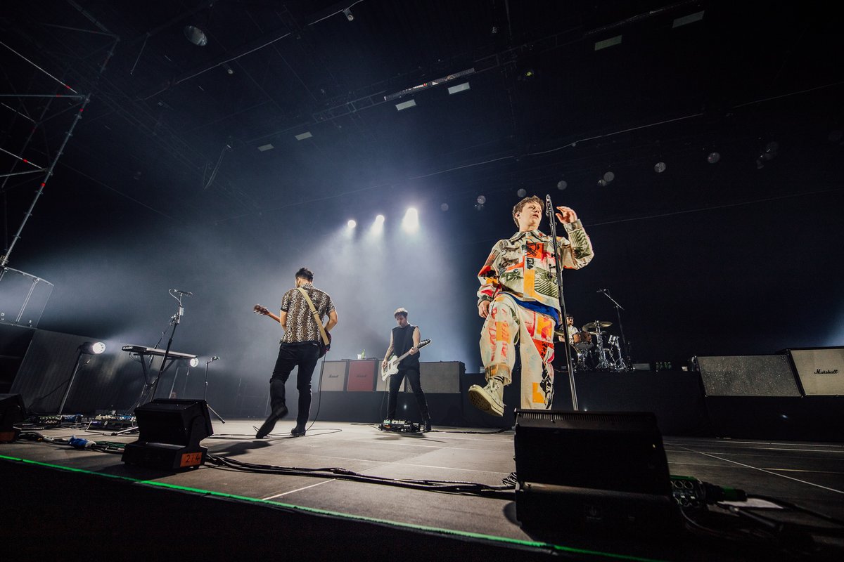 LiveNationPL's tweet photo. 💥To był niesamowity koncert!💥 @NBThieves porwali publiczność i zarazili wszystkich swoją energią⚡️! Już czekamy kiedy do nas wrócą!!!
#Liveisback #backonstage #itsgoodtobeback #liveconcert #livenationpoland https://t.co/YNOb5VkBWV