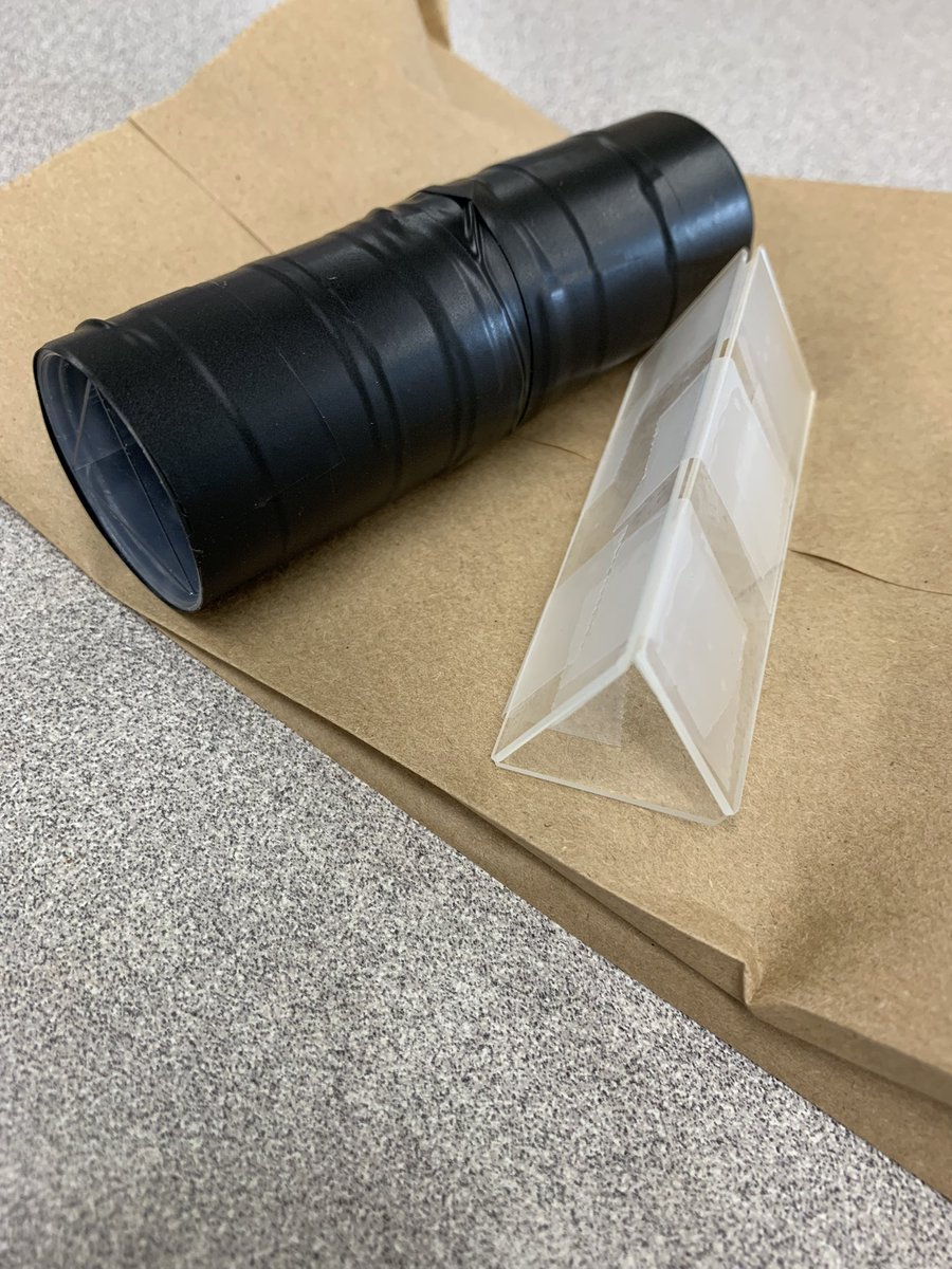 bseigmiller12's tweet photo. Ss apply their understanding of the properties of light by building kaleidoscopes. “I can see how light is reflected off the slides to create the cool designs.” @LopesTara https://t.co/EXmm1XCx0Z