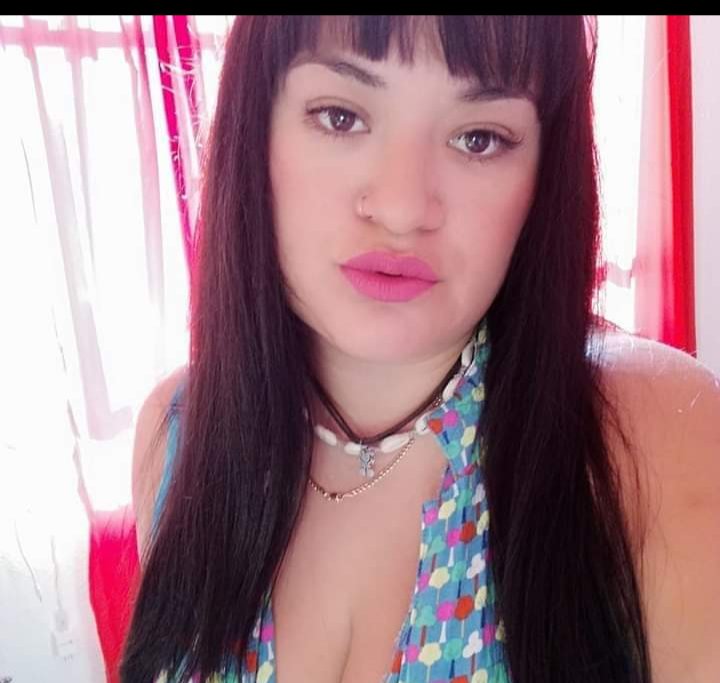 pamelukas's tweet photo. #VanyaPaloregresaacasa Es mi amiga no se sabe de ella desde ayer a las 7 PM se sabe q estaba en Tlalpan. Col. Moderna entregando unas pinturas  sus hijos la esperan  porfavor 🙏🙏🙏ayuden a localizarla  viste  pantalón de mezclilla y blusa negra se llama Vanya Montserrat Palo https://t.co/7gVMRcqRnO