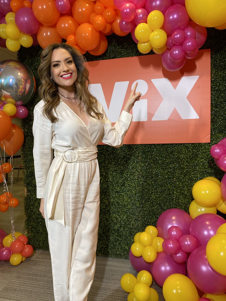 PrimerImpacto's tweet photo. 🧡 Hoy es #ViXDayUS.
👉🏼 En @VIX puedes encontrar noticias, deportes, novelas y mucho más.
Es gratis y en español 🙌🏾.
Nosotros ya descargamos la app; también lo puedes hacer tú 👉🏼 https://t.co/TlEpN1t4nP https://t.co/qanYE6A4fO