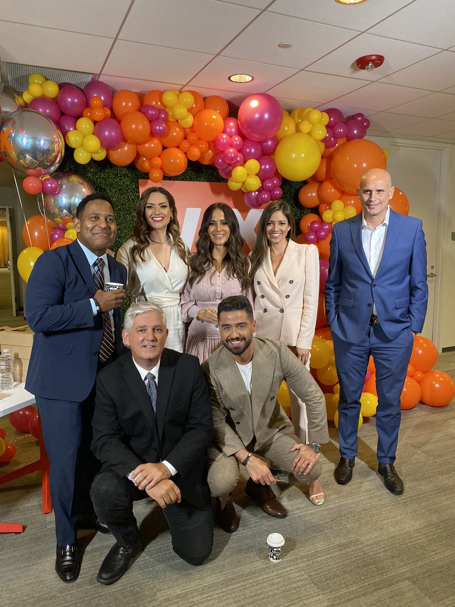 PrimerImpacto's tweet photo. 🧡 Hoy es #ViXDayUS.
👉🏼 En @VIX puedes encontrar noticias, deportes, novelas y mucho más.
Es gratis y en español 🙌🏾.
Nosotros ya descargamos la app; también lo puedes hacer tú 👉🏼 https://t.co/TlEpN1t4nP https://t.co/qanYE6A4fO