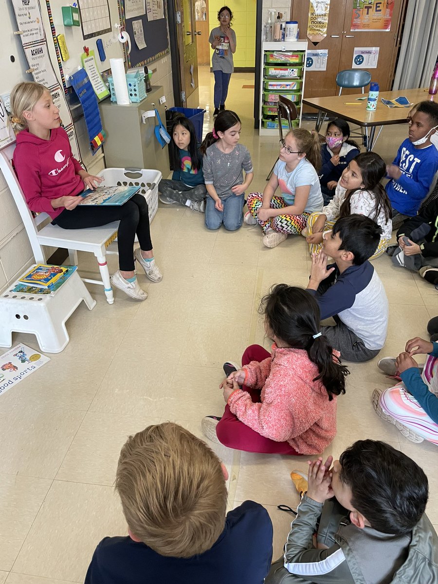 Guest reader from <a href="/cbowmana/">Carol Bowman</a> class!! Thank you, Leah, for coming to our class to read! 📚 #IGinspires #RTSD26learns
