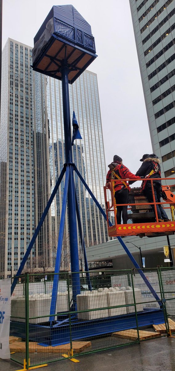 Christopher Overholt (@chrisoverholt) on Twitter photo Hey all! 5 Cdns are living atop 40-ft flagpoles for 100 hours to raise $15 mil for T1D in support of @JDRF_Canada and we've got less than 24 hours to go!! Be like <a href="/natspooner5/">Natalie Spooner</a> and support us by sharing this post and donating👉bit.ly/3hXNMqc Hey all! 5 Cdns are living atop 40-ft flagpoles for 100 hours to raise $15 mil for T1D in support of @JDRF_Canada and we've got less than 24 hours to go!! Be like <a href="/natspooner5/">Natalie Spooner</a> and support us by sharing this post and donating👉bit.ly/3hXNMqc
