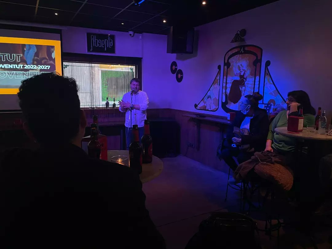 oscarsubirats's tweet photo. Avui a la tarda hem presentat en públic el Pla Local de Joventut que vam aprovar el passat Ple Municipal de @reus_cat. Un goig veure tantes cares conegudes que han participat en l'elaboració del Pla amb ganes de conèixer el resultat final. #PlanetReus @reusjove https://t.co/D3aVVYDpFG