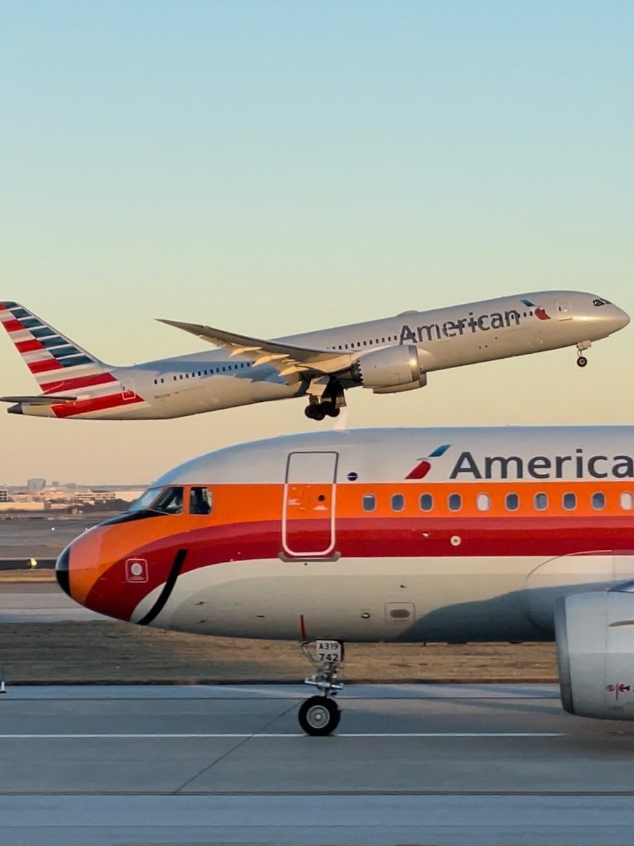 TFW you see your bestie 😆 🛫 📷: stephan_bowman624/Instagram