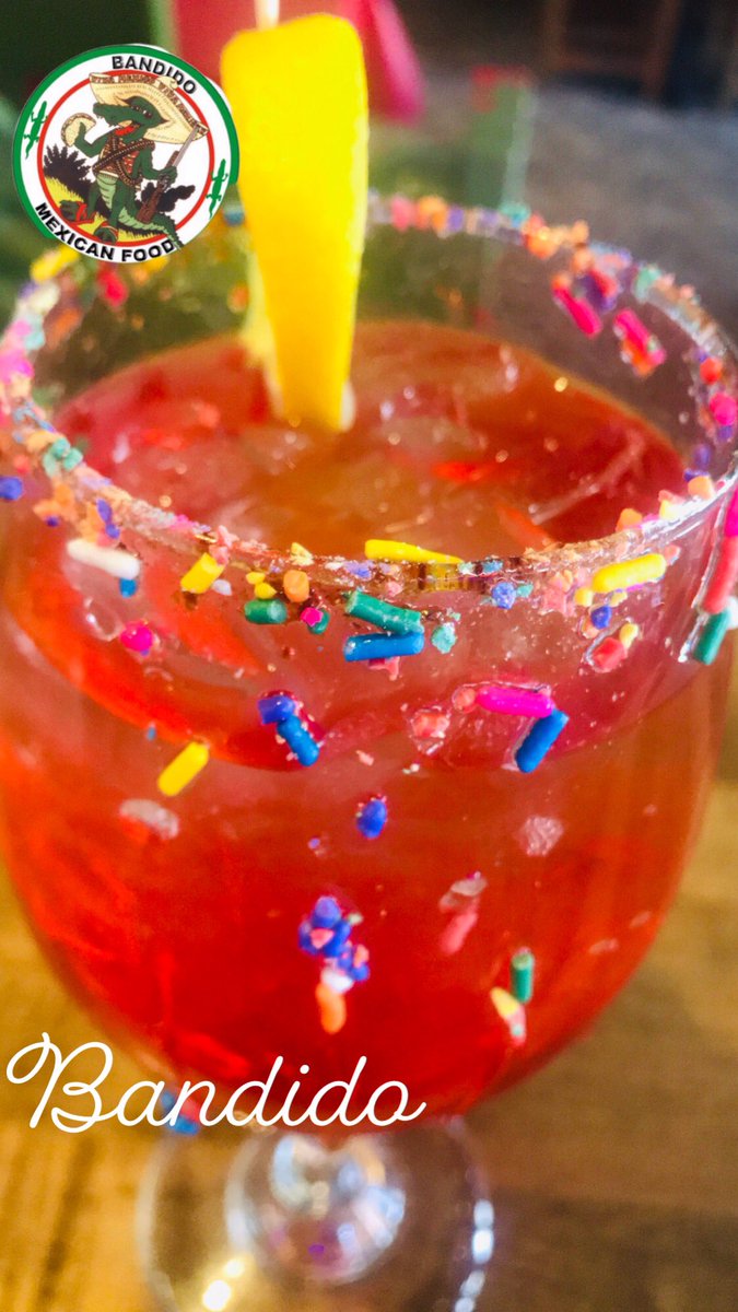 BANDIDOS100's tweet photo. #HappyHour @BANDIDOS100
#MixDrinks
#Albuquerque
#MexicanFood https://t.co/sai88lBZ4b