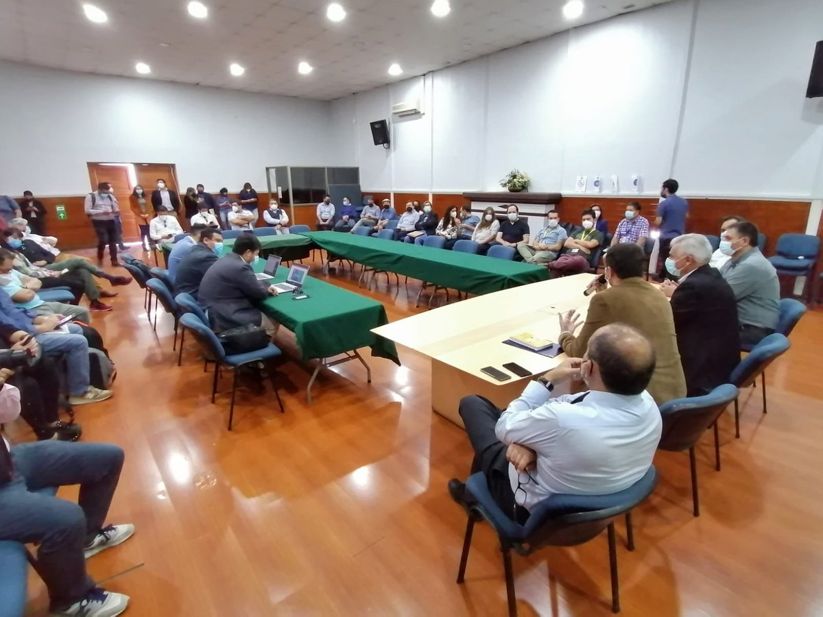 Subtrans's tweet photo. #AgendaMTT 🗓️ El subsecretario @cristpineda y el director de transporte regional, @AlanSepulvedaN, presentaron en #Rancagua a autoridades locales y representantes municipales los avances de las medidas que buscan un mejor transporte para la ciudad.

#ChileMejorConectado🇨🇱 https://t.co/1jg8k9u42n