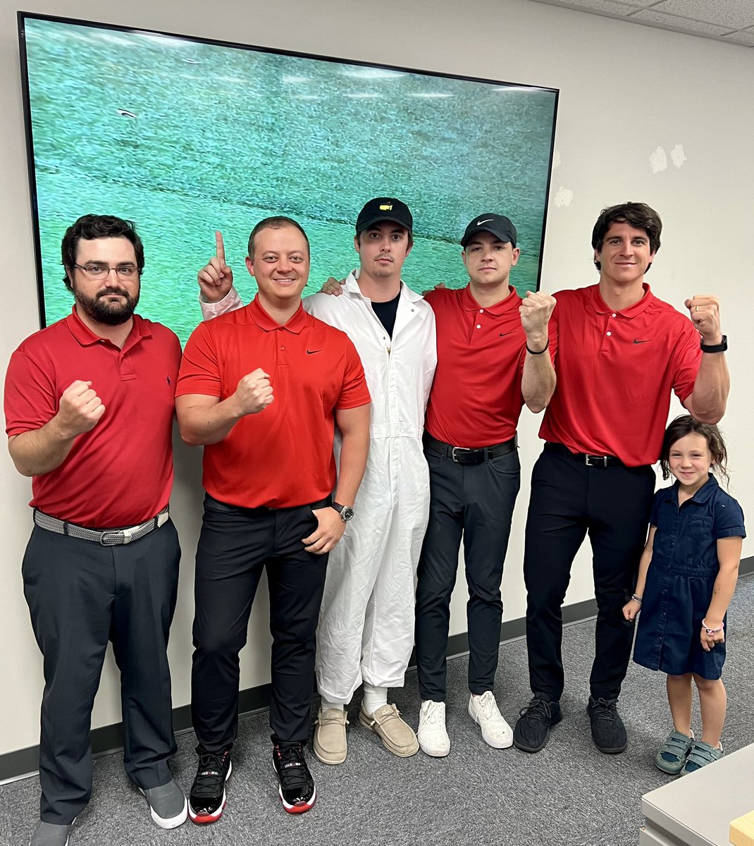 JEARLogistics's tweet photo. The wait is finally over… Happy Masters Thursday⛳️ #JEARLogistics #workhardplayhard #TigerisBACK https://t.co/zUBiZGvQBQ