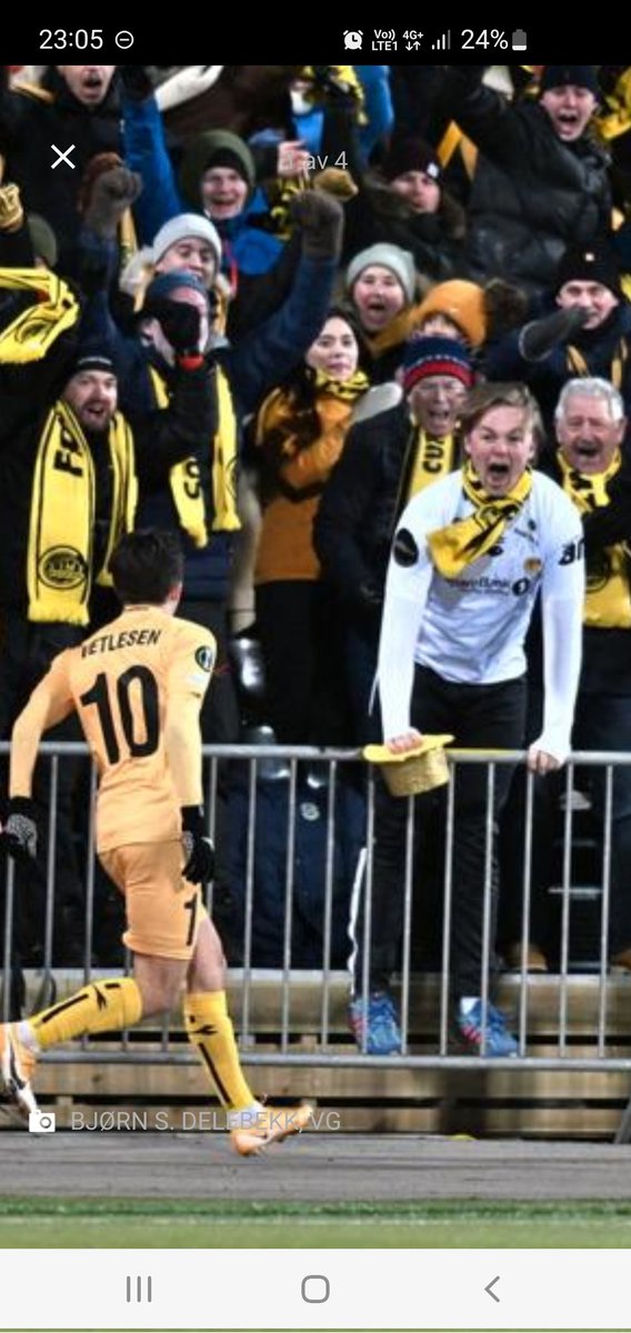 Dbjerring's tweet image. Trodde et lite sek det var en konvertert rbk'er på leit etter europafotball😂 #BodoeGlimtRoma