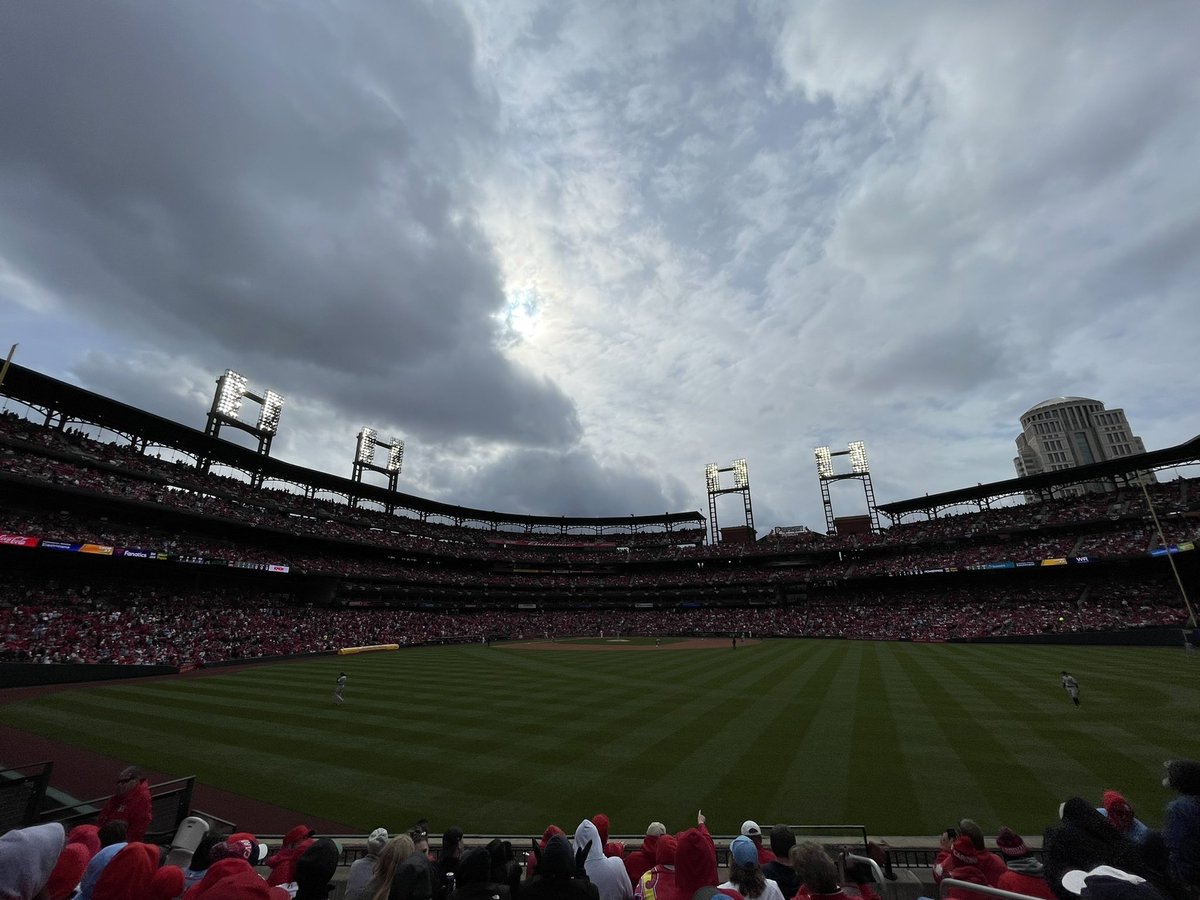 #stlcardinals opening day!  Happy birthday <a href="/NursePiatt/">Becky Hellrich</a> ❤️