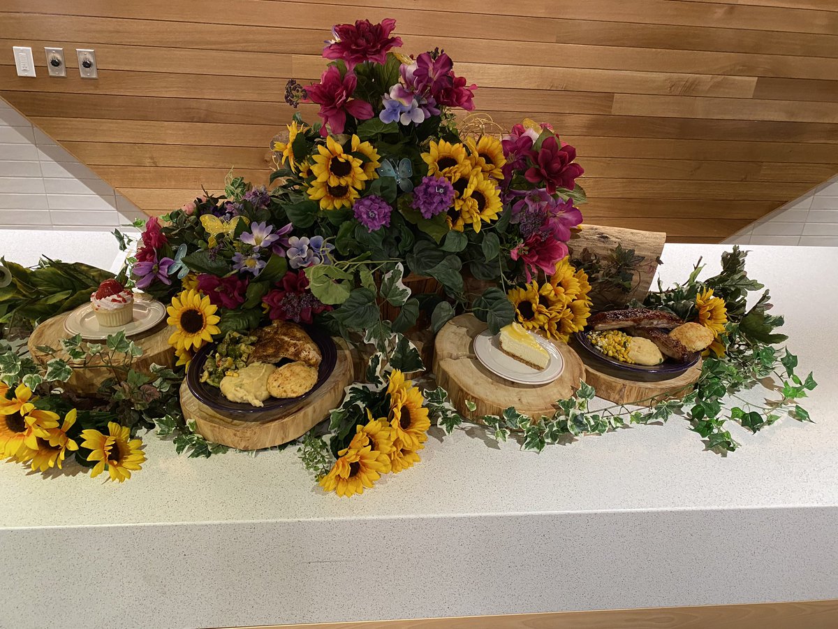 KStateHDS's tweet photo. Derby’s beginning service now also! Here are some of the 630 cheddar drop biscuits its bakery made for tonight. #SpringBBQ https://t.co/GxzfhMeyDl