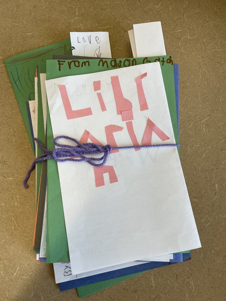 MsRosie_library's tweet photo. Such sweet notes of love from Ms Wilsonβs class. I wish I could post alllllll of them.
β€οΈβ€οΈβ€οΈ
#heartmelting #sweetkiddos #librarylove
@VOCALCCSD @JamesSimonsMont https://t.co/JGmx47ooDP