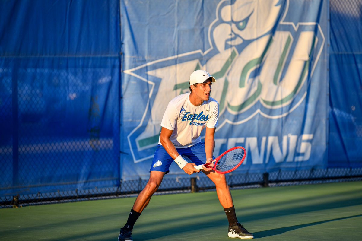 FGCU_MTEN's tweet photo. The season is winding down quickly, but we’ve still got two home matches this weekend, including Senior Day on Friday!

📰 https://t.co/hKEJbIdGBF

#WingsUp 🤙🦅🎾 https://t.co/neJiwyZ8Qy
