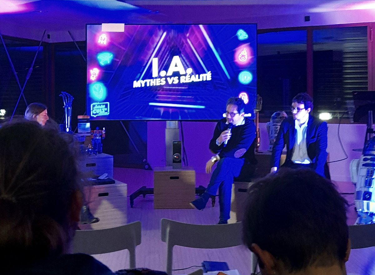 C'était une soirée très sympa à <a href="/LaCasemate/">La Casemate</a> autour de l'intelligence artificielle dans la science fiction ! 
➡️On adore le format #participatif avec des quizz et blind test, l'intervention de #chercheurs en informatique et en philosophie, les nombreuses références #ciné 
#IA #SF