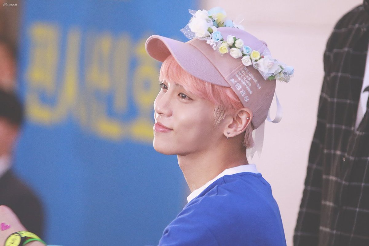 3ki7ra3's tweet photo. 可愛くて愛おしい私達の宝物☺️💎✨
ジョンくんお誕生日おめでとう🫶🏻

#종현아_우리봄이왔으니_한번만날까
#HAPPY_JJONG_DAY
#Jonghyun https://t.co/5JTmbnVmLj