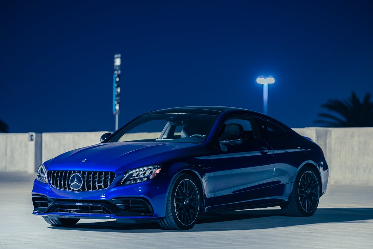 PrimuIas's tweet image. beautiful pictures of my car and the homies @Resisting  😍