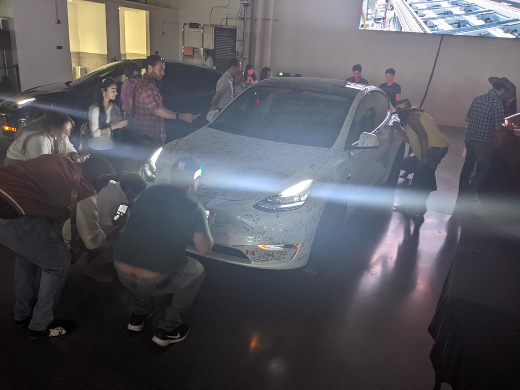 Jeeeves's tweet photo. #CyberRodeo #Gigatexas @Jeeves #ModelY https://t.co/CHz0ceL2oA